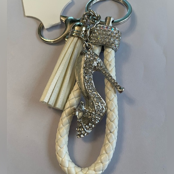 Elegant White Braided Wristlet Keychain 
w/Rhinestone Heel & Tassel -Unique NWT - Picture 10 of 14